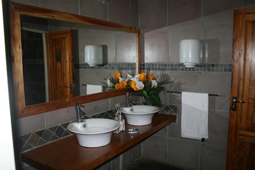 Ivory Tusk Lodge Tzaneen Zimmer foto